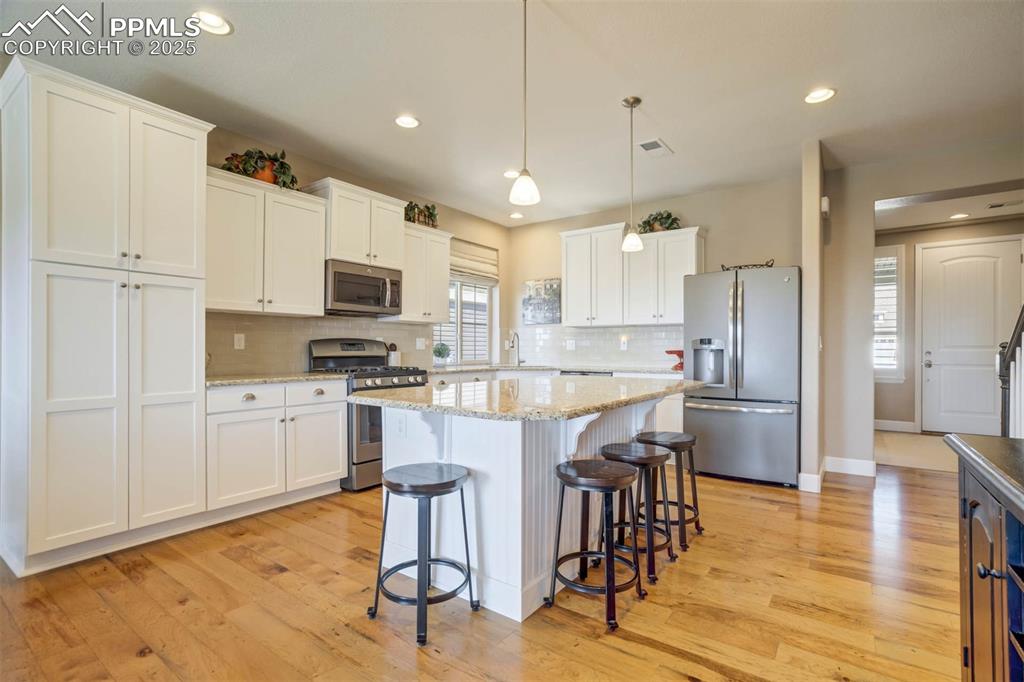 Image 16 of 48: Kitchen