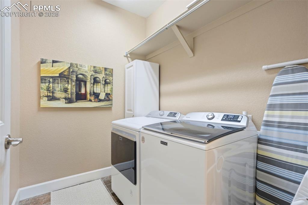 Image 36 of 48: Laundry