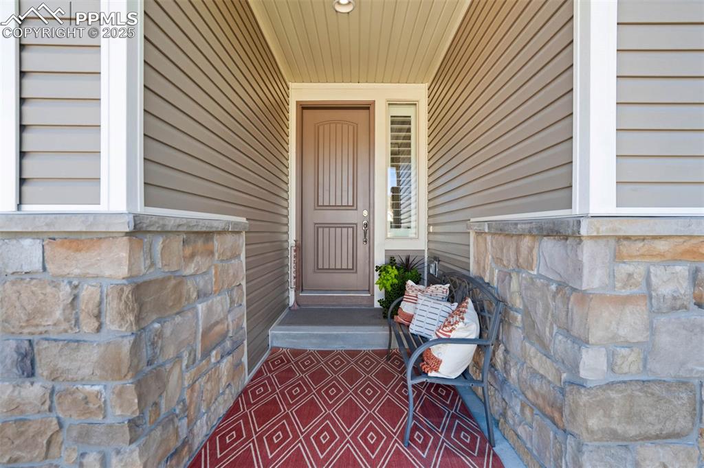 Image 4 of 48: Entry