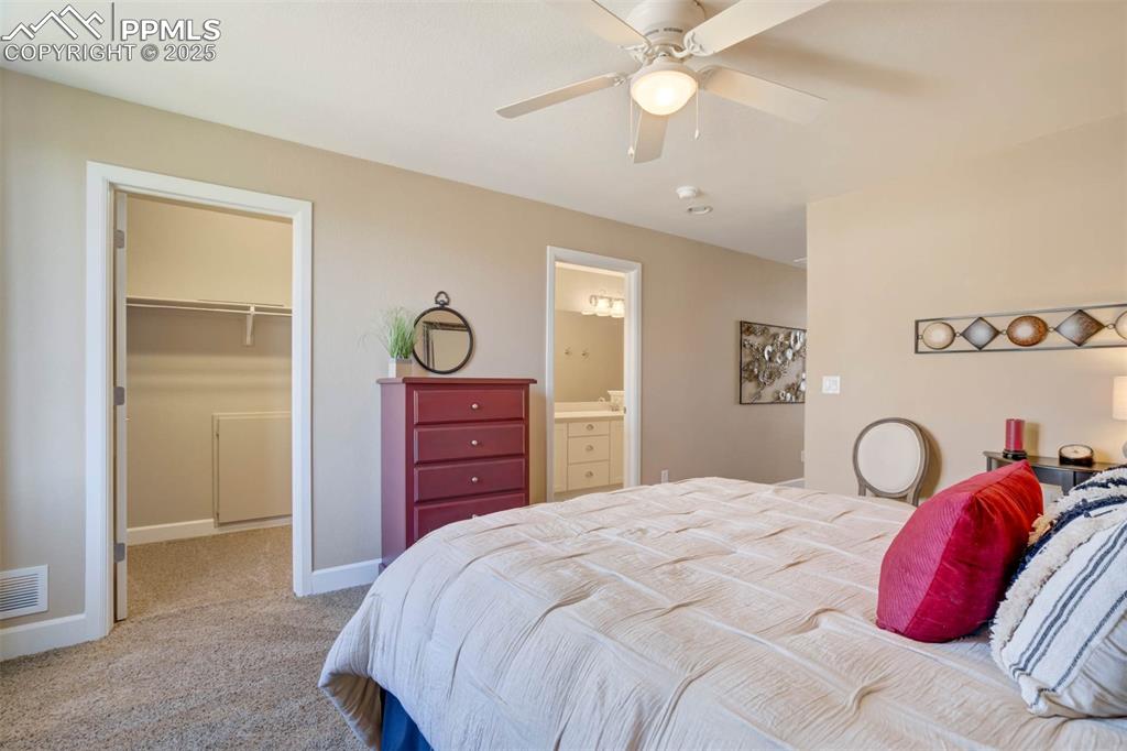 Image 44 of 48: Bedroom