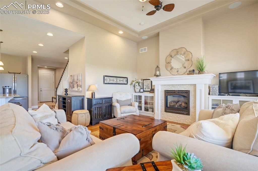 Image 6 of 48: Living Room