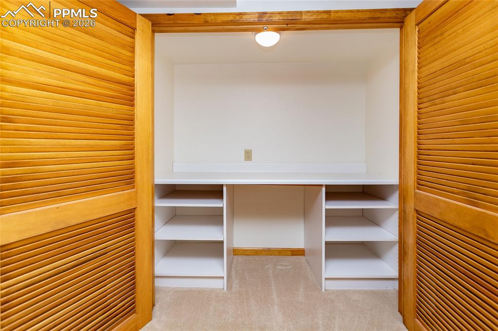 Image 31 of 43: Closet