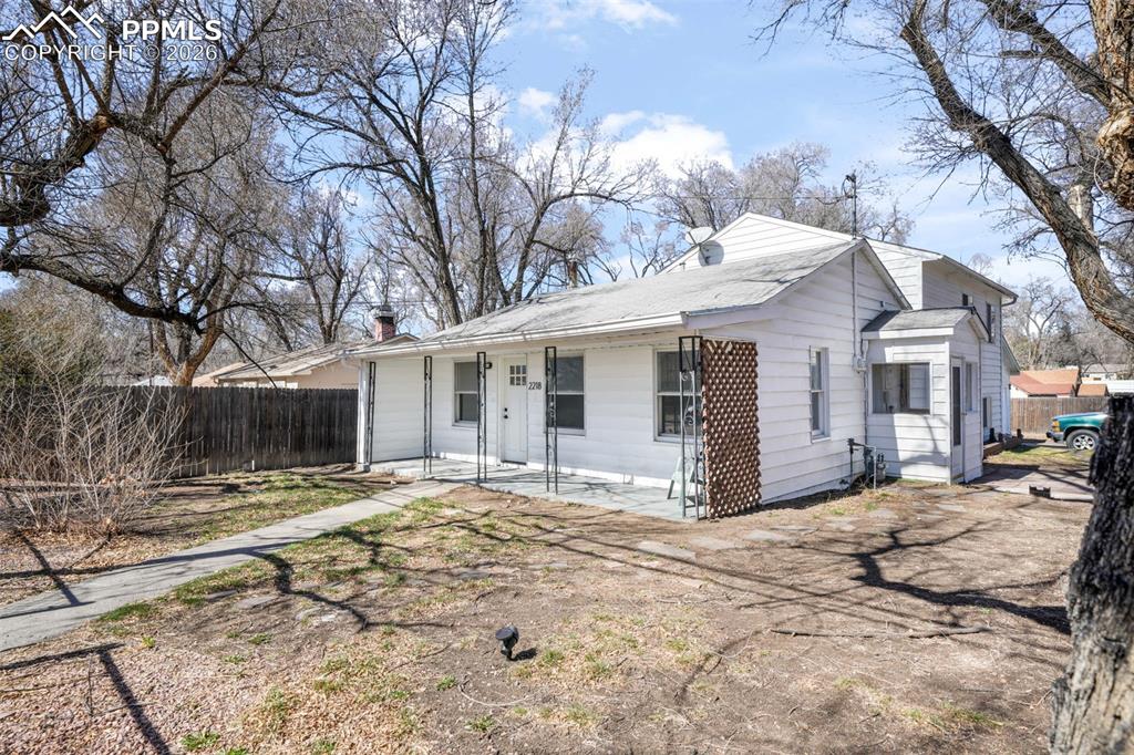 Image 40 of 50: Storage