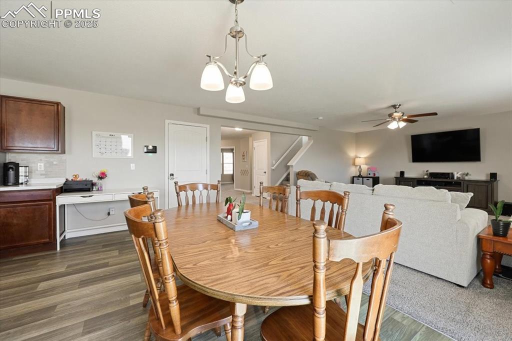 Image 13 of 43: Dining Area