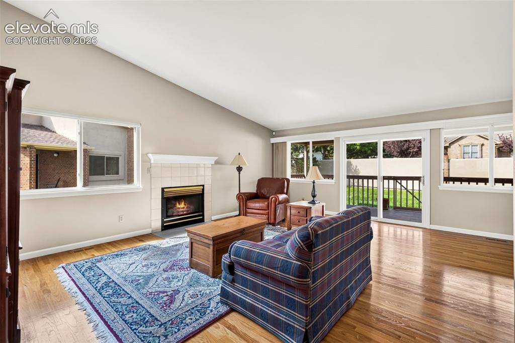 Image 9 of 28: Living Room