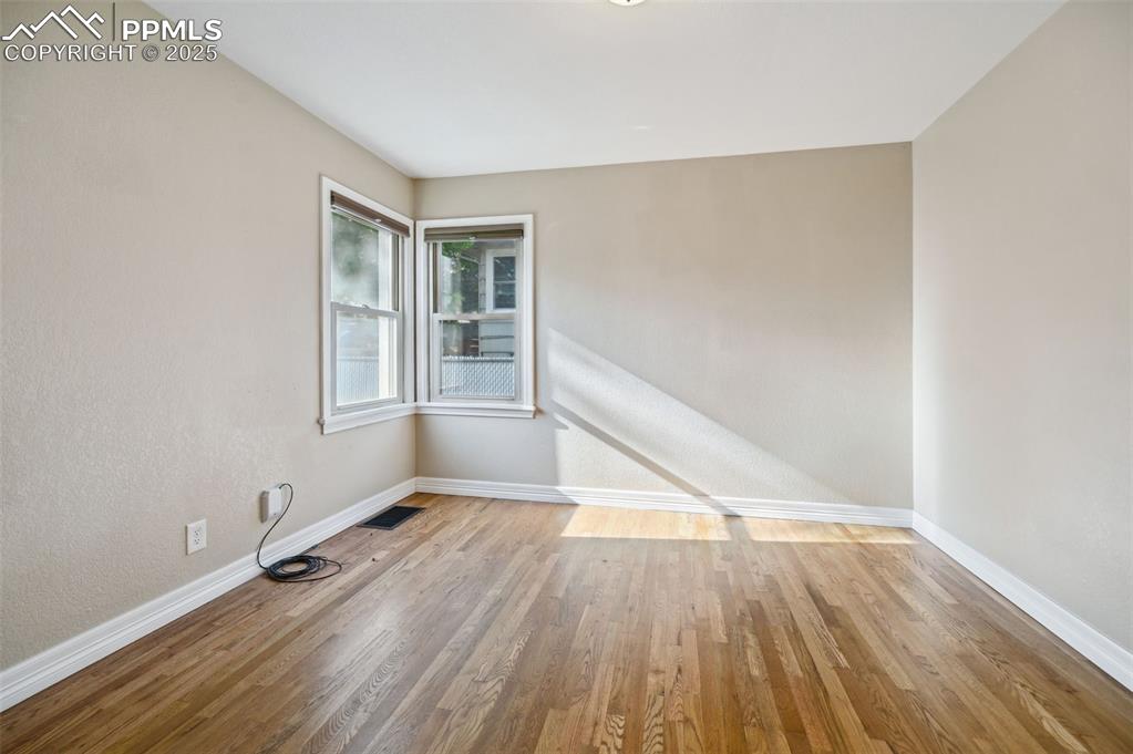 Image 13 of 31: Main level bedroom #1