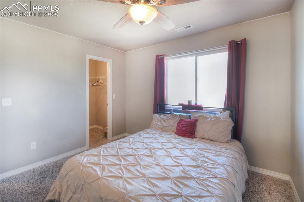 Image 19 of 26: Bedroom