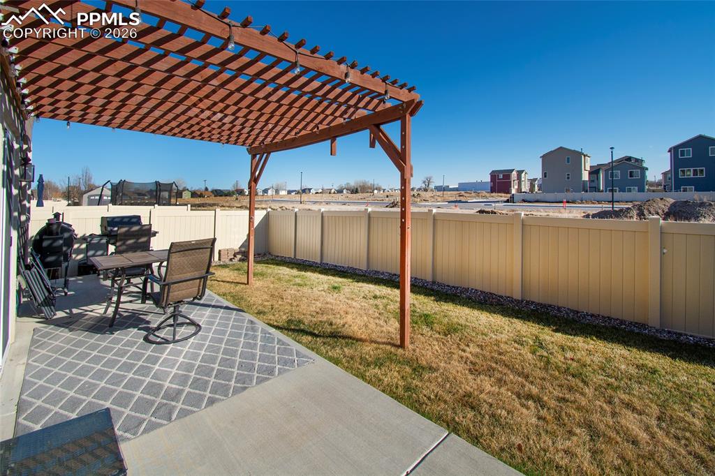 Image 26 of 26: Patio