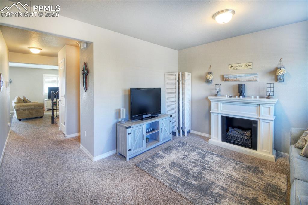 Image 3 of 26: Living Room