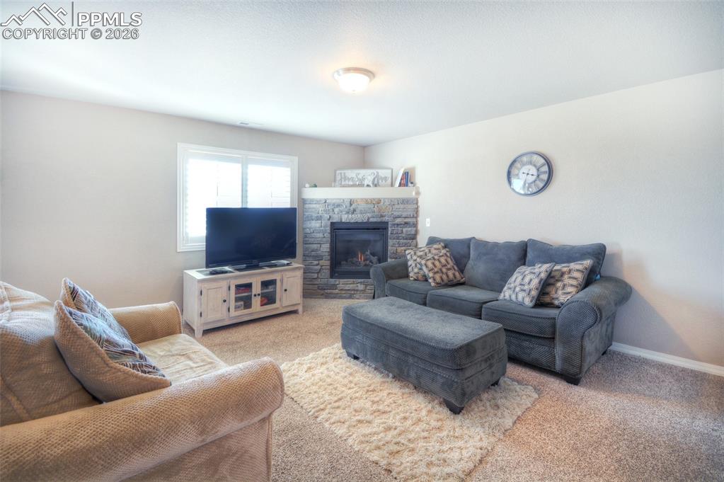 Image 6 of 26: Living Room