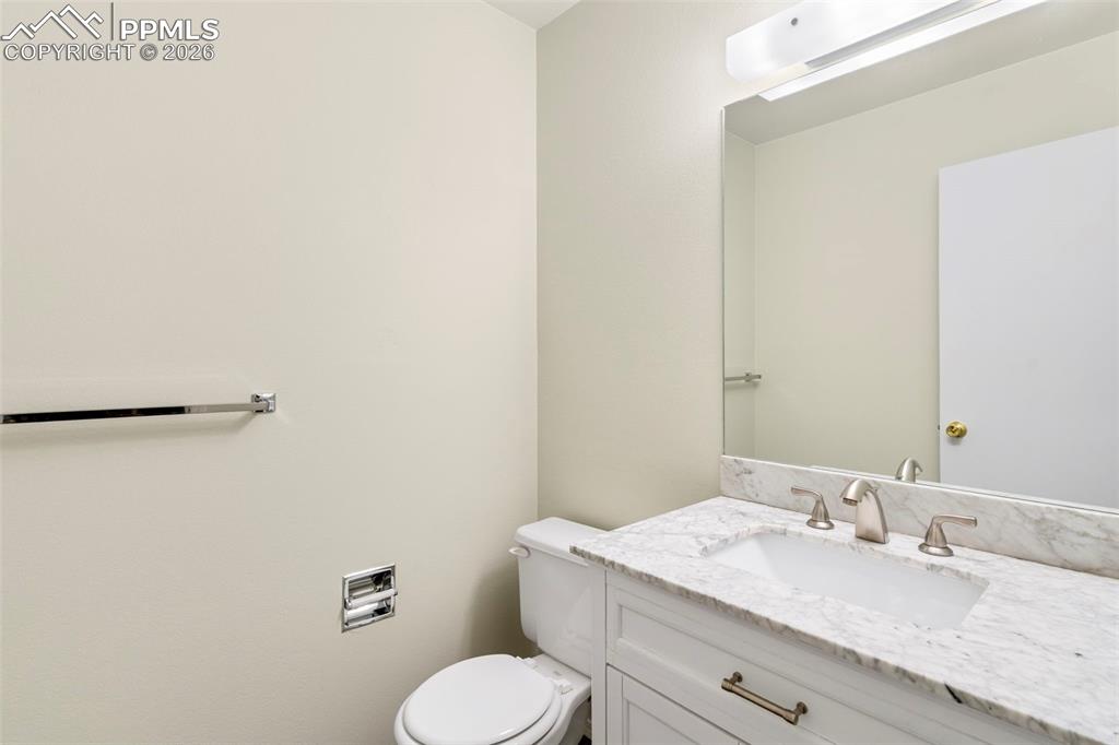 Image 15 of 17: Half bath