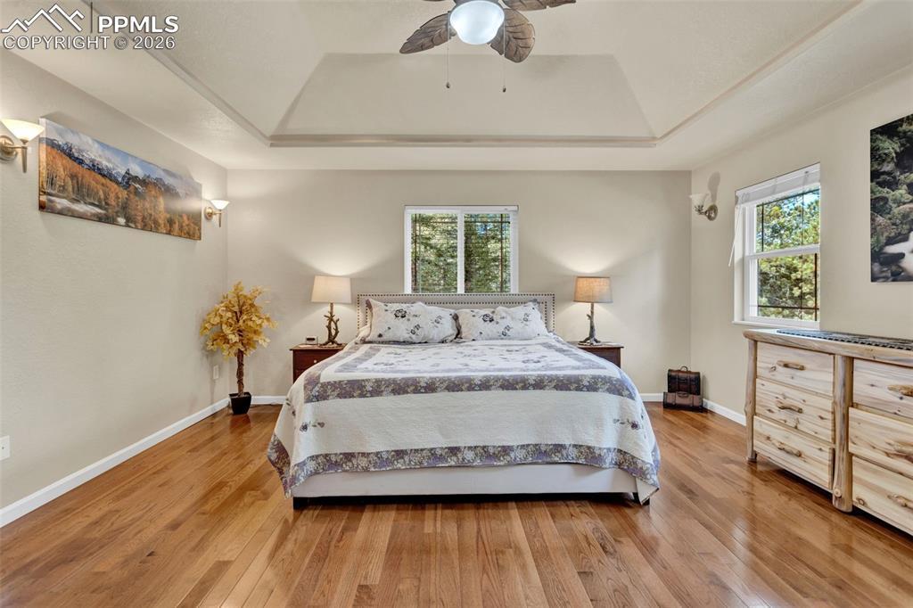 Image 16 of 30: Master Bedroom - main level