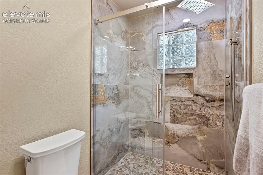 Image 17 of 28: Master bath