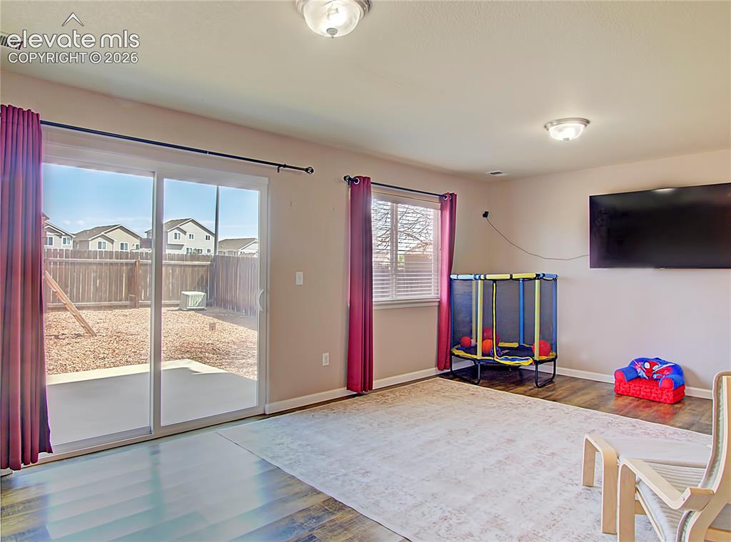 Image 17 of 28: Family Room