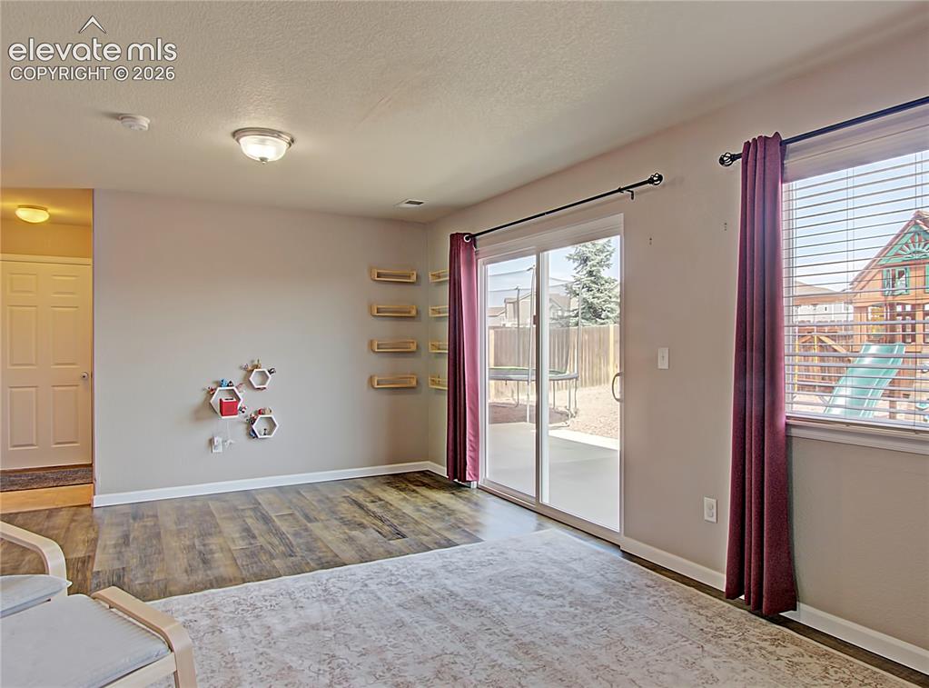Image 18 of 28: Family Room