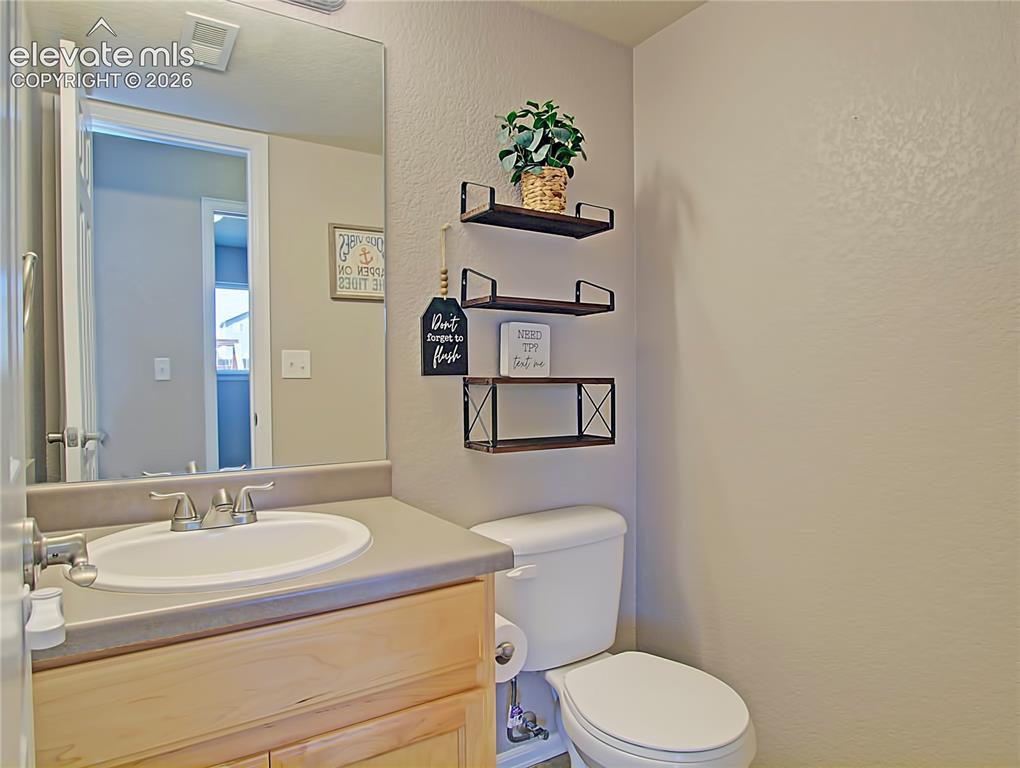 Image 20 of 28: Bathroom