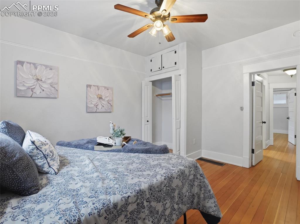 Image 15 of 43: Bedroom