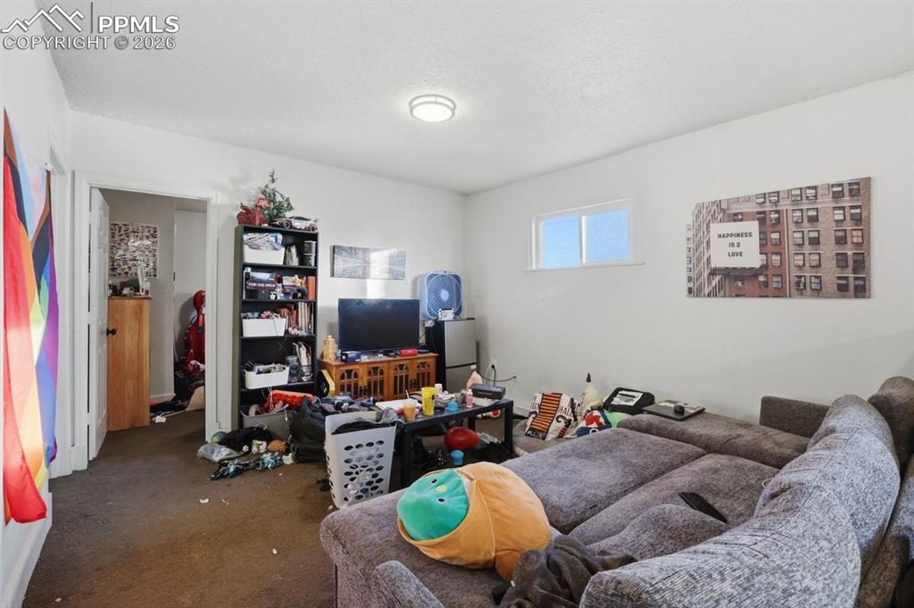 Image 25 of 31: No Description Available