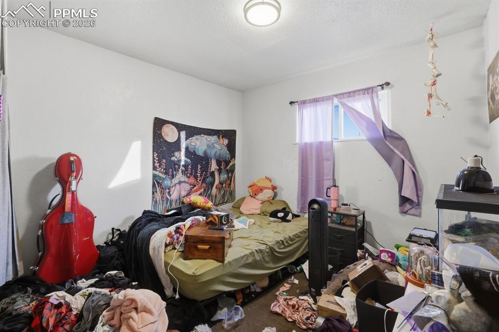 Image 30 of 31: No Description Available