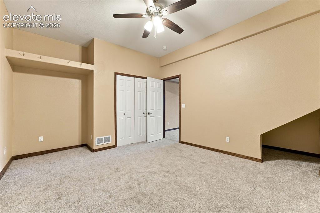 Image 41 of 47: Bedroom