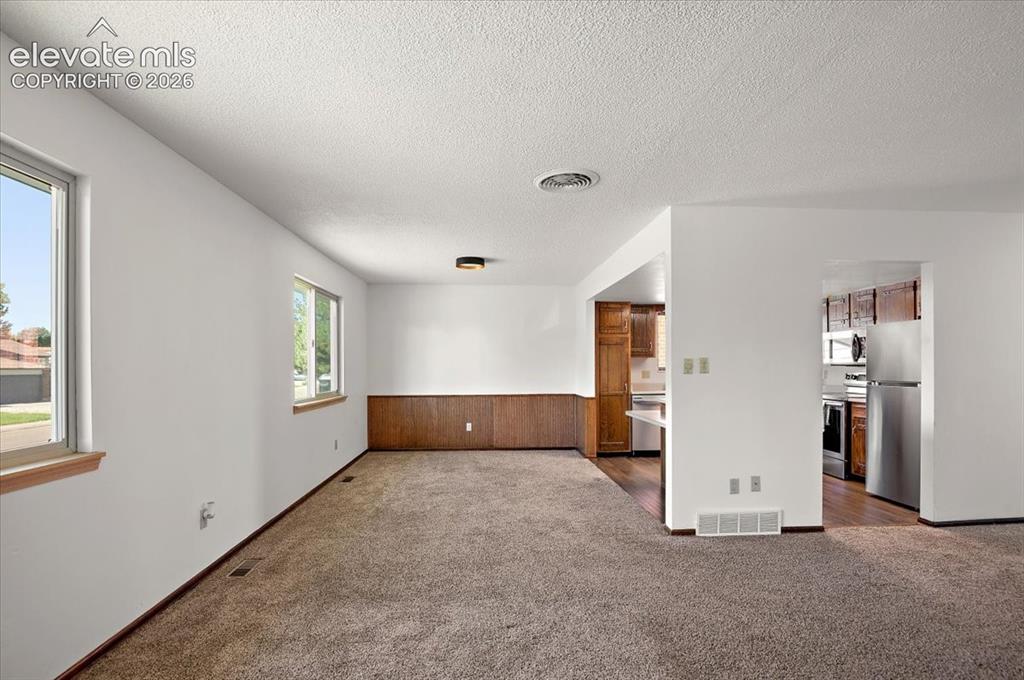 Image 5 of 39: Living Room