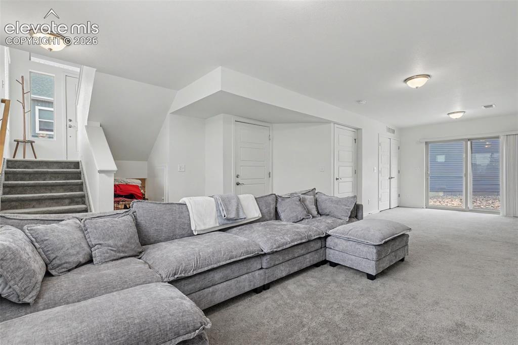 Image 17 of 30: Living Room