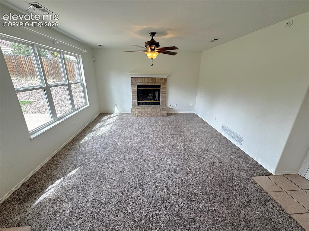 Image 14 of 40: Family Room