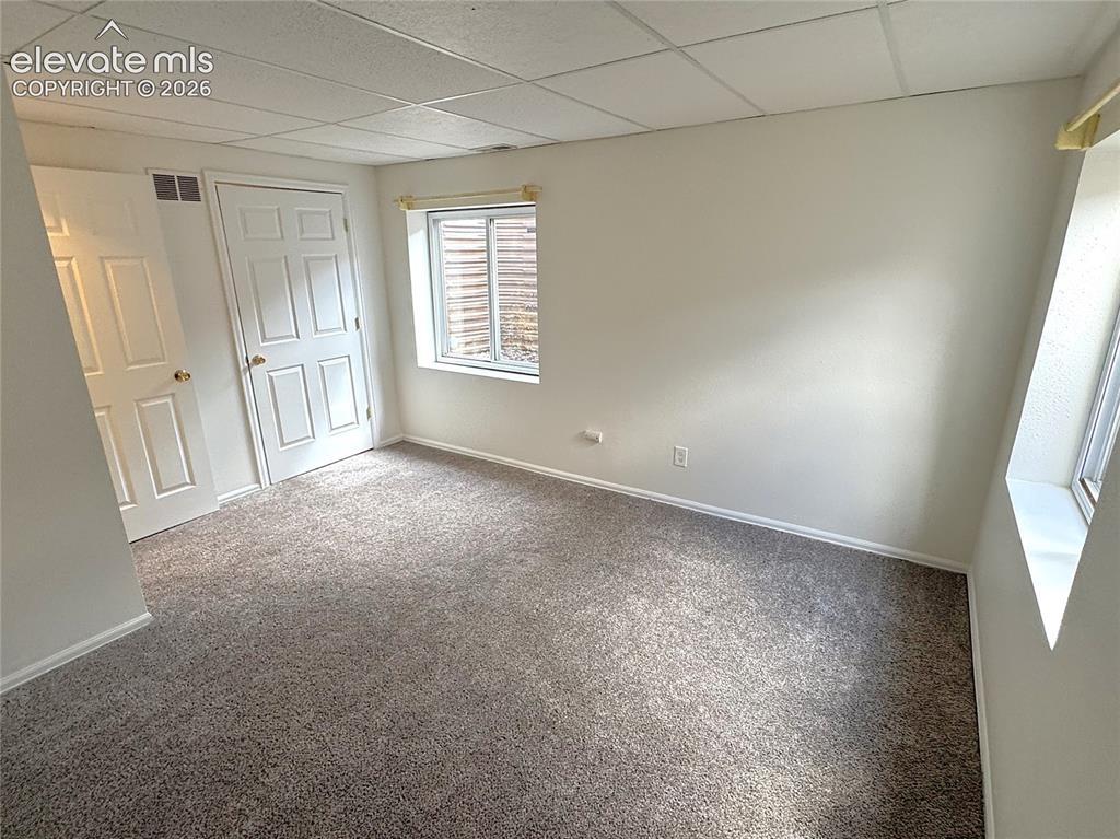 Image 31 of 40: Bedroom