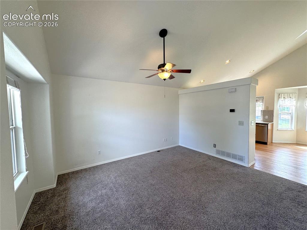 Image 5 of 40: Living Room