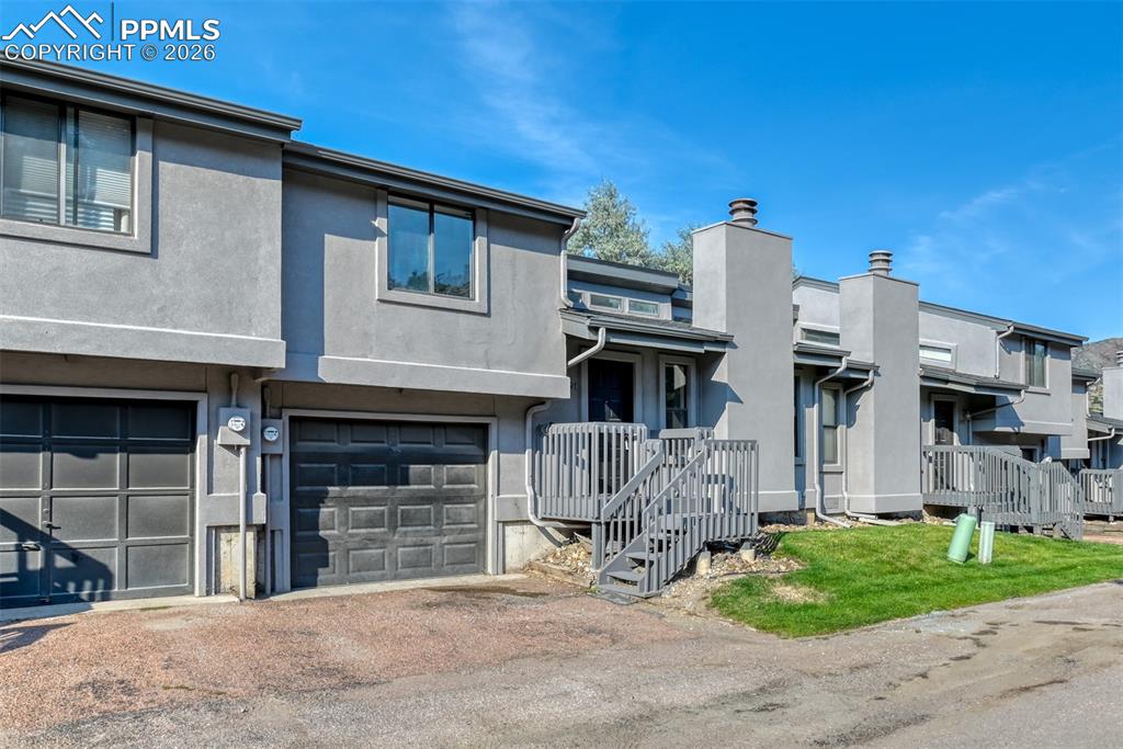 Image 2 of 13: Front of Structure