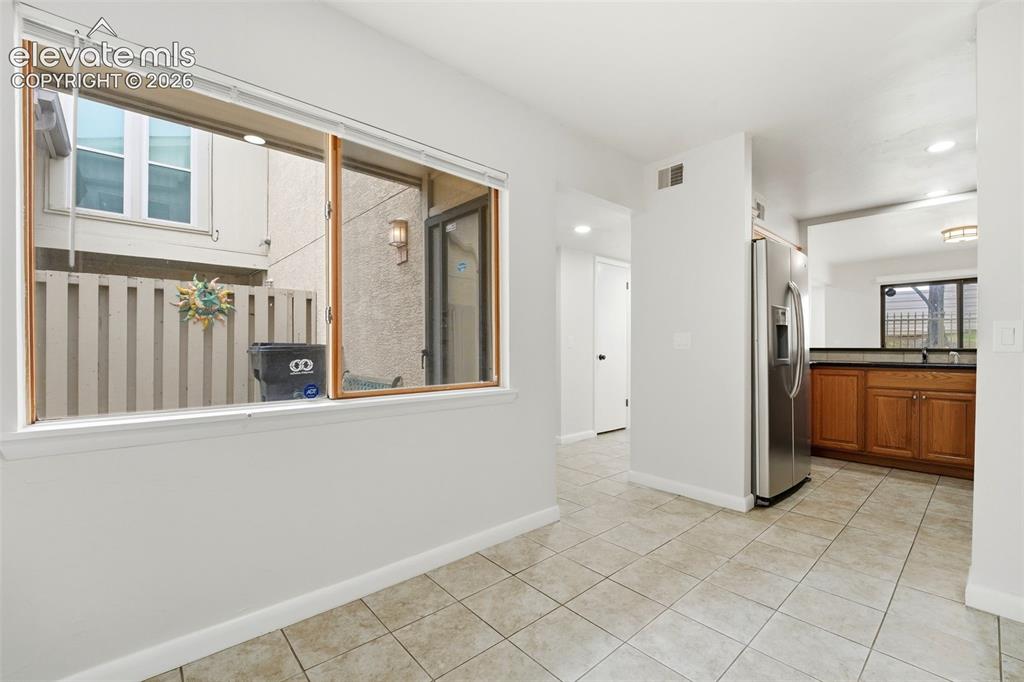 Image 10 of 46: Kitchen