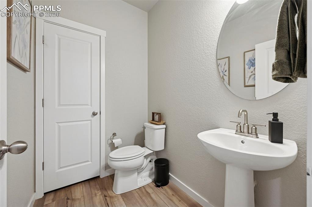 Image 15 of 35: Bathroom