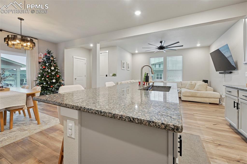 Image 4 of 35: Kitchen