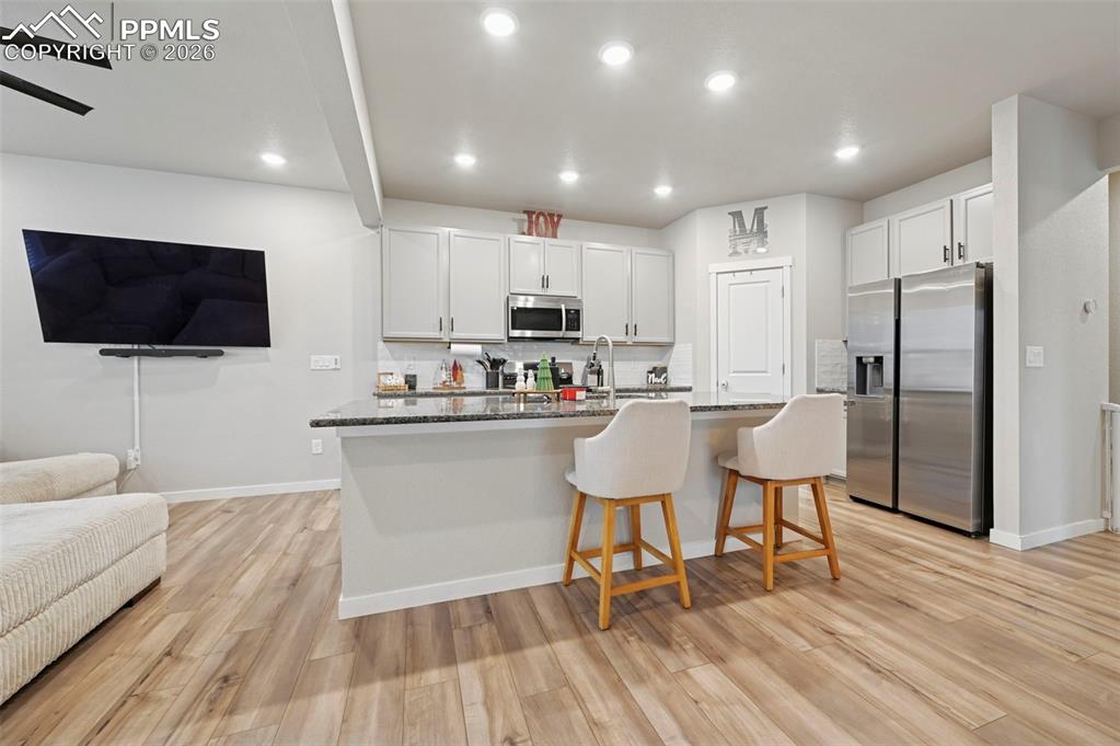 Image 5 of 35: Kitchen