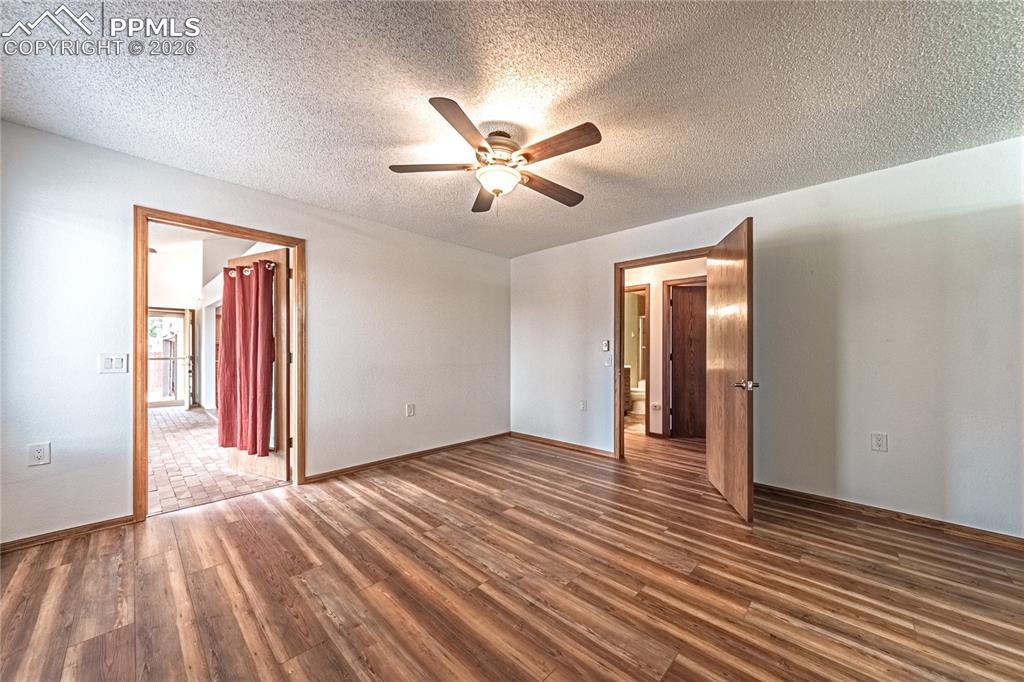 Image 15 of 49: Bedroom