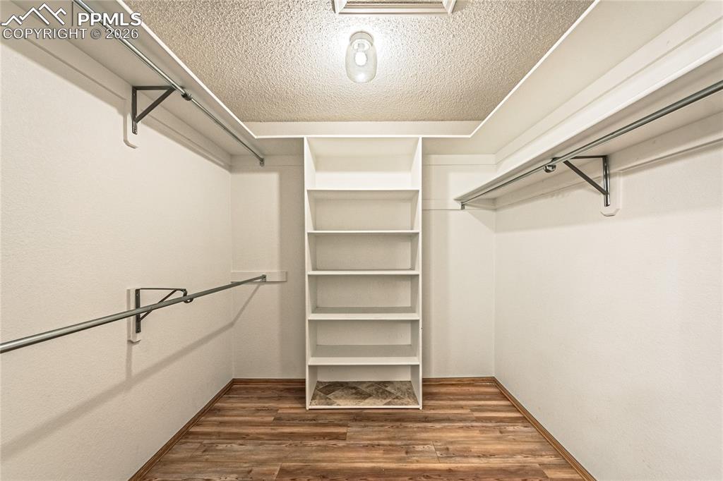 Image 18 of 49: Closet