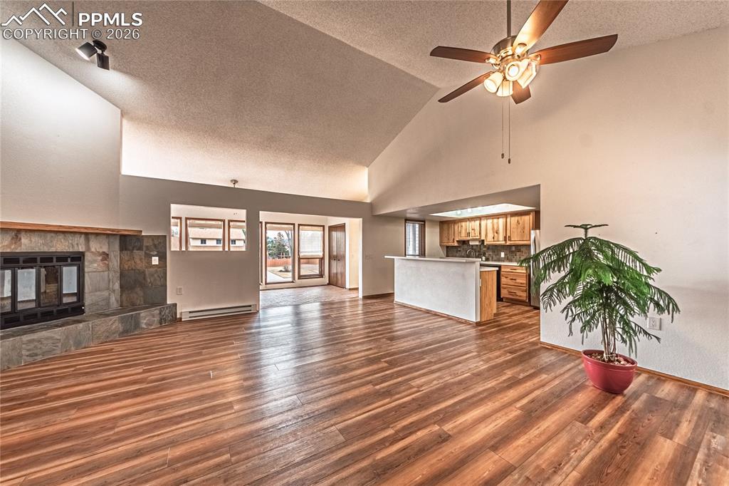 Image 7 of 49: Living Room