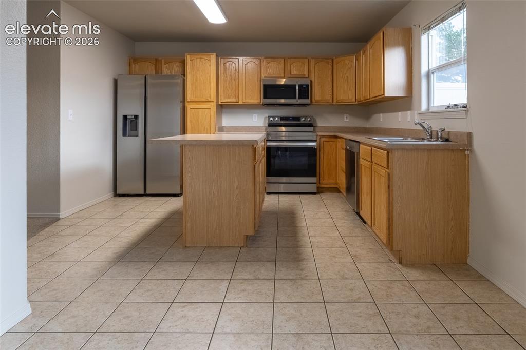 Image 3 of 24: Kitchen