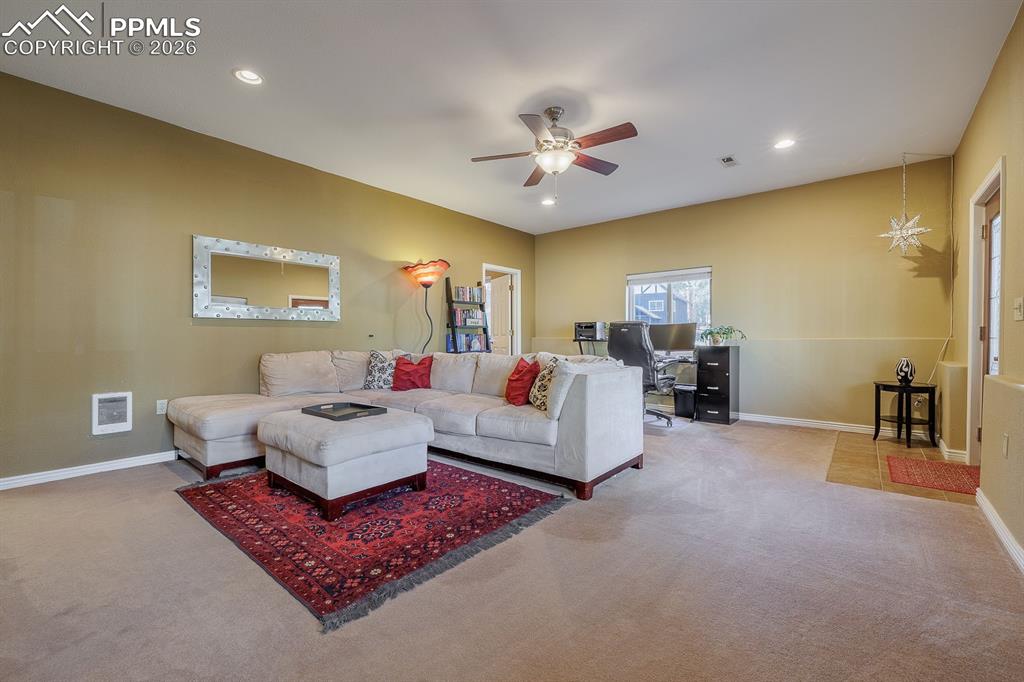 Image 24 of 32: Living Room