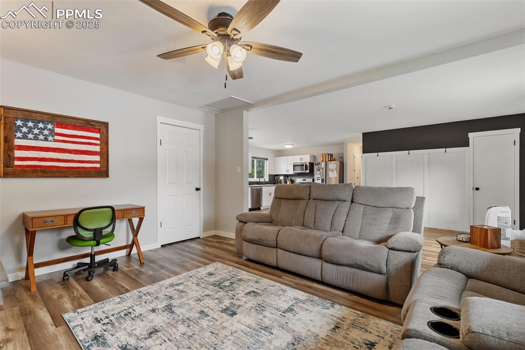 Image 10 of 30: Living Room