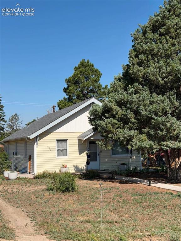 Image 1 of 21: Front of Structure