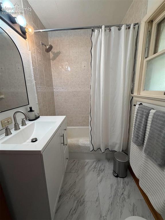 Image 15 of 21: Main Level Bathroom