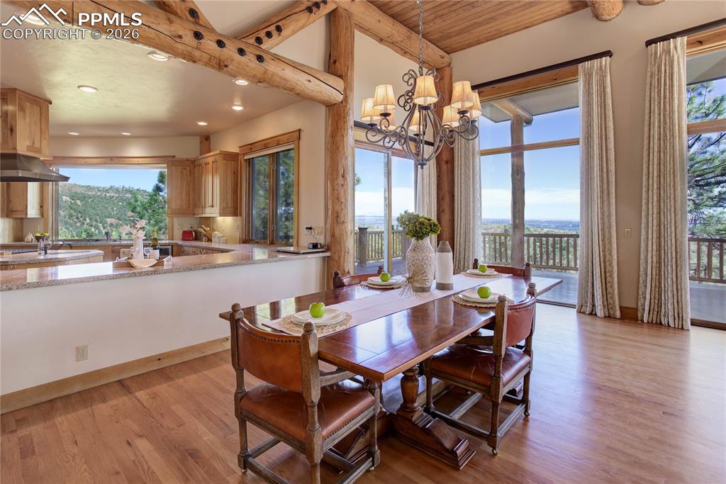 Image 12 of 47: Dining w/ buffet bar