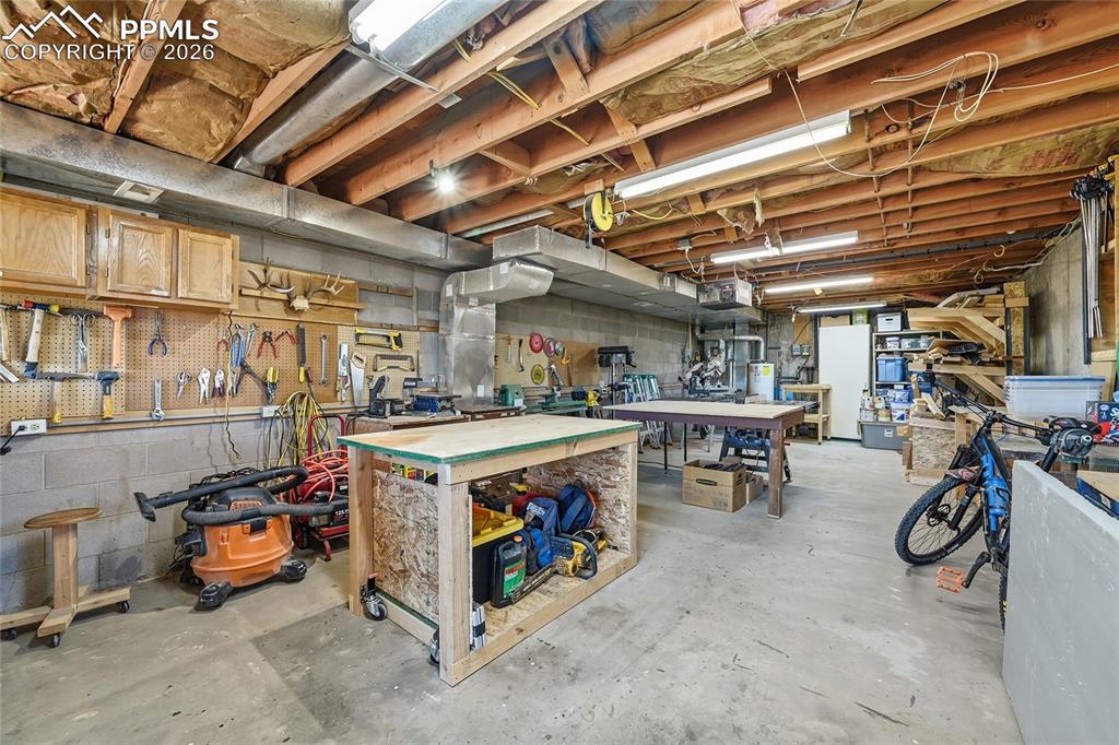 Image 7 of 50: Wood-workers dream shop with most tools included in sale.
