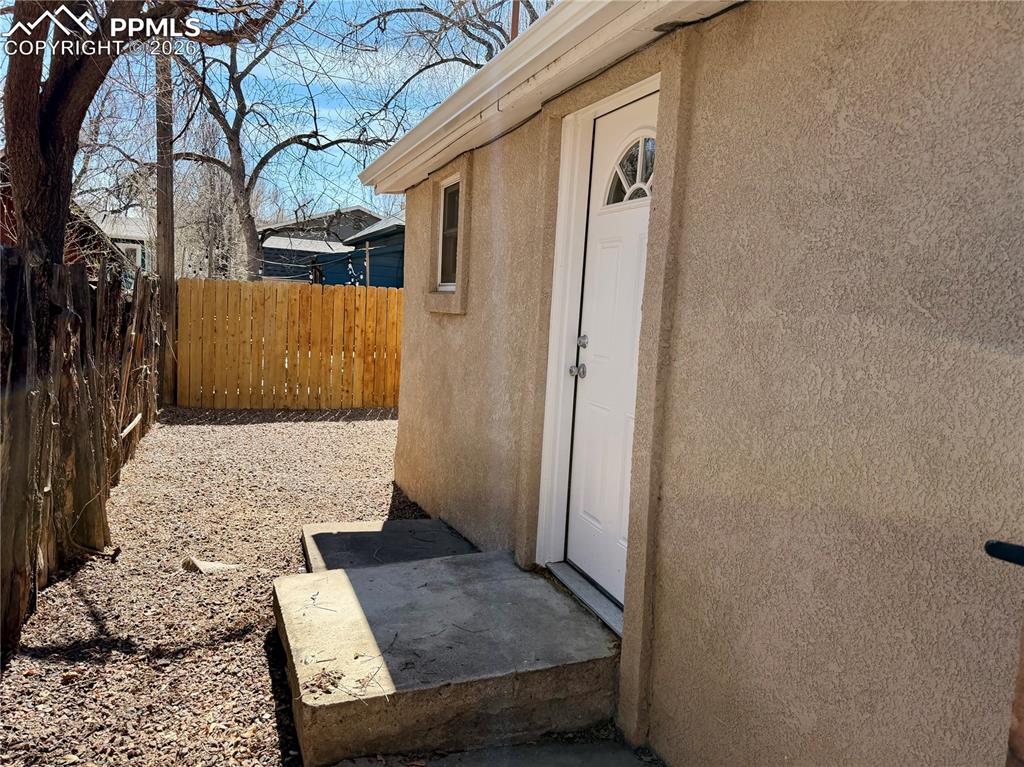 Image 27 of 27: Yard