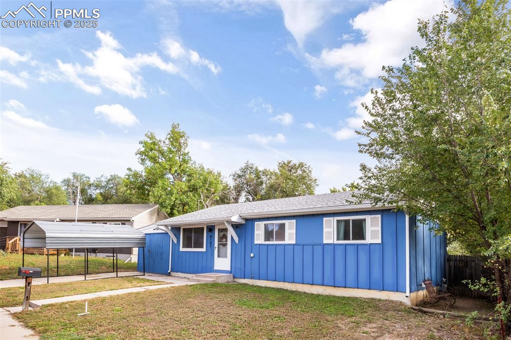 Image 3 of 35: Front of Structure