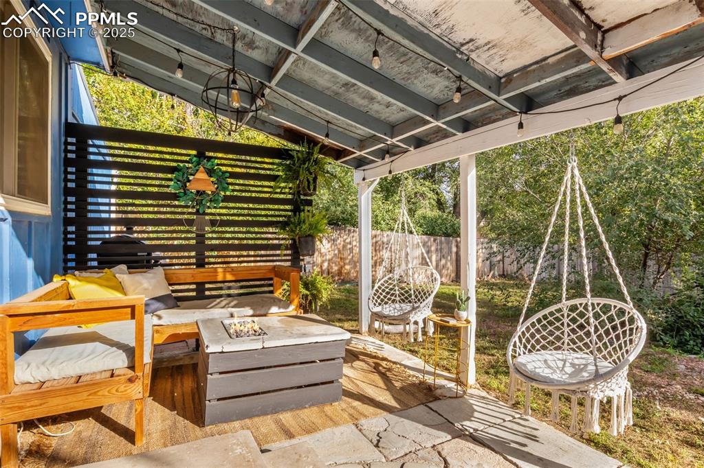 Image 31 of 35: Patio