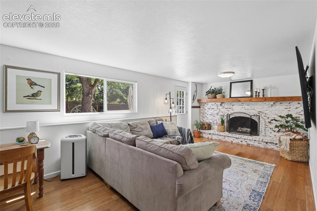 Image 17 of 37: Living Room