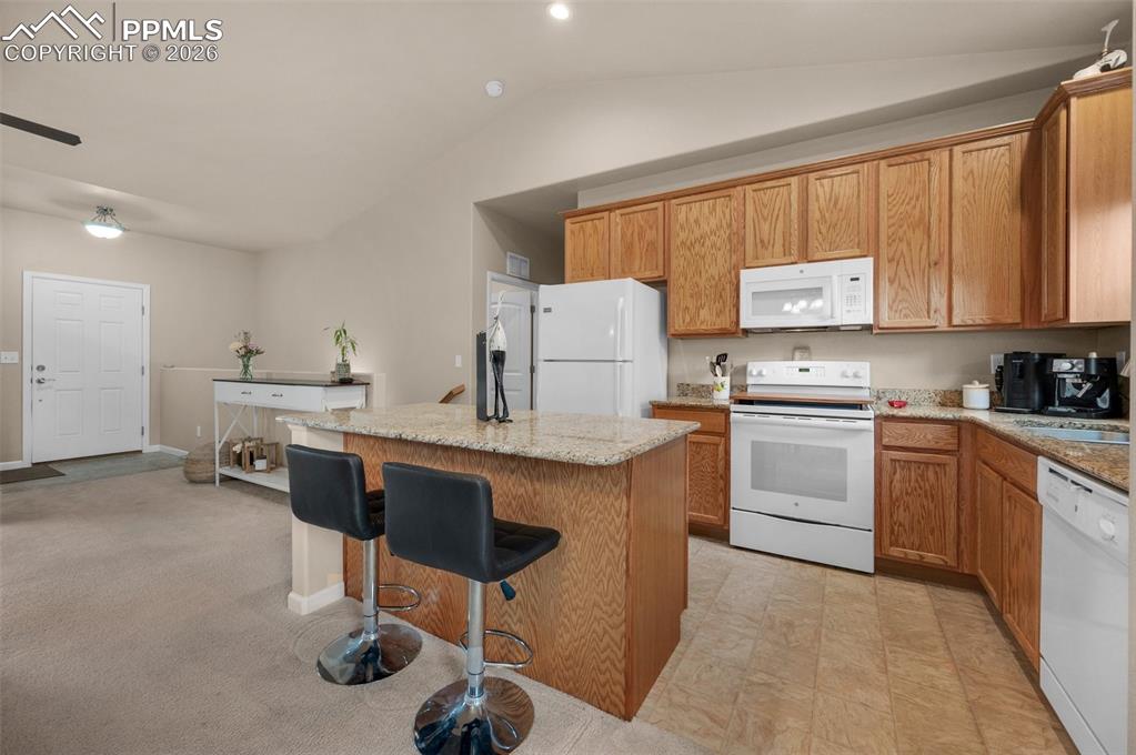 Image 9 of 23: Kitchen