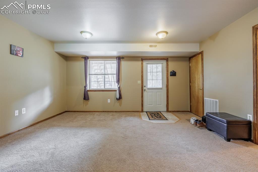 Image 28 of 33: Family Room